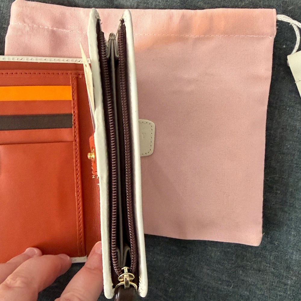 Radley London Pawfect Pals Cream Wallet - Picture 4 of 6